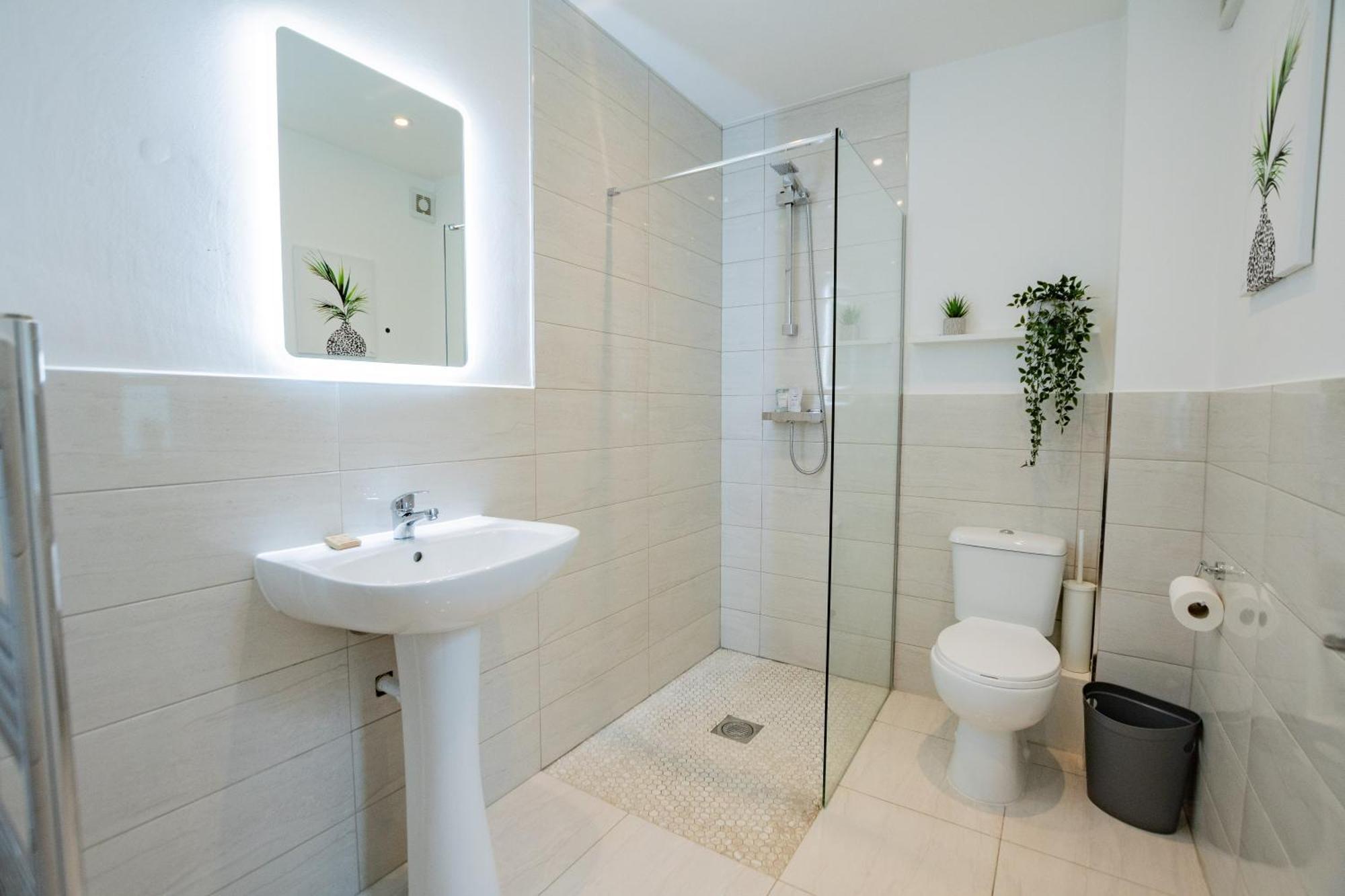 The Large Group House -Sleeps 21 Villa Dublin Eksteriør billede