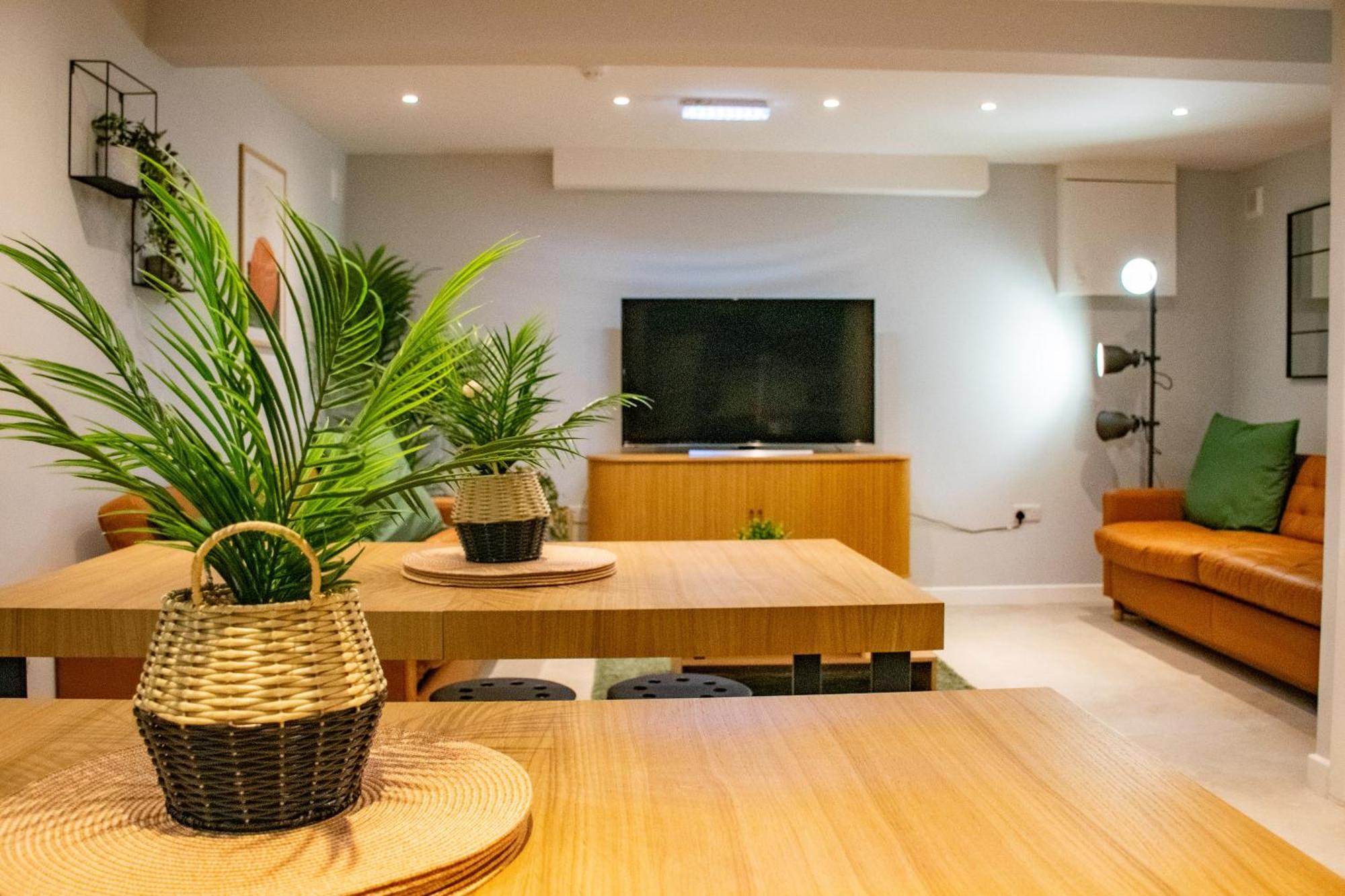 The Large Group House -Sleeps 21 Villa Dublin Eksteriør billede